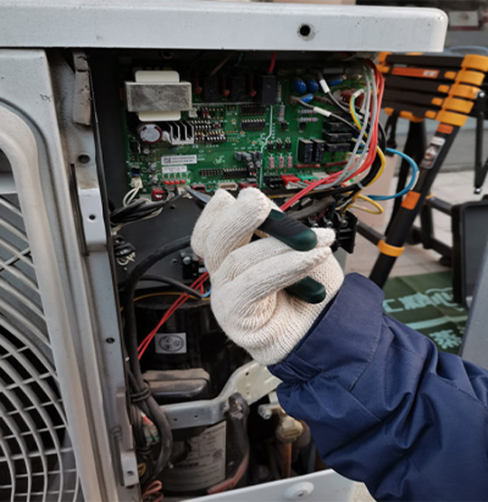  阿克塞维修空调不制热